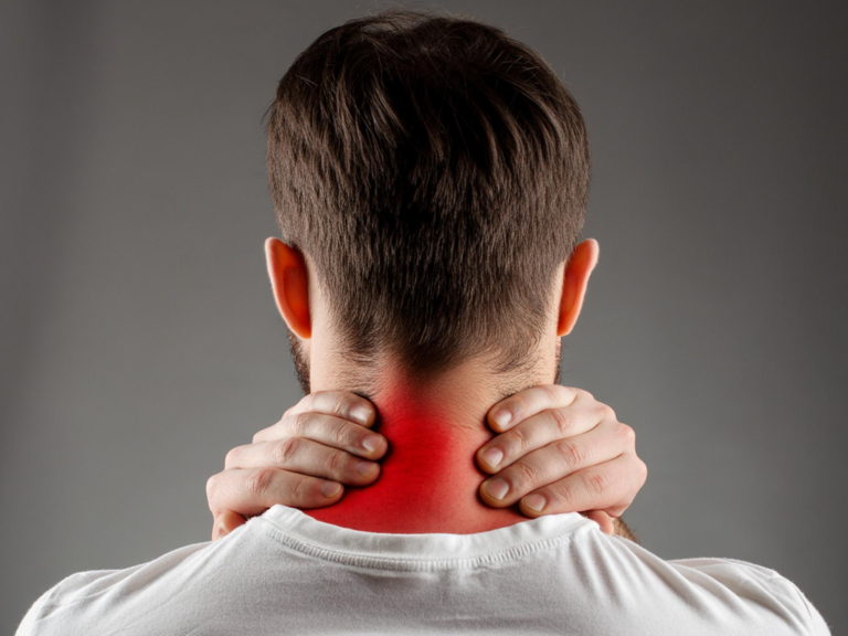Dolore cervicale: un approccio chiropratico per il sollievo e il miglioramento della mobilità
